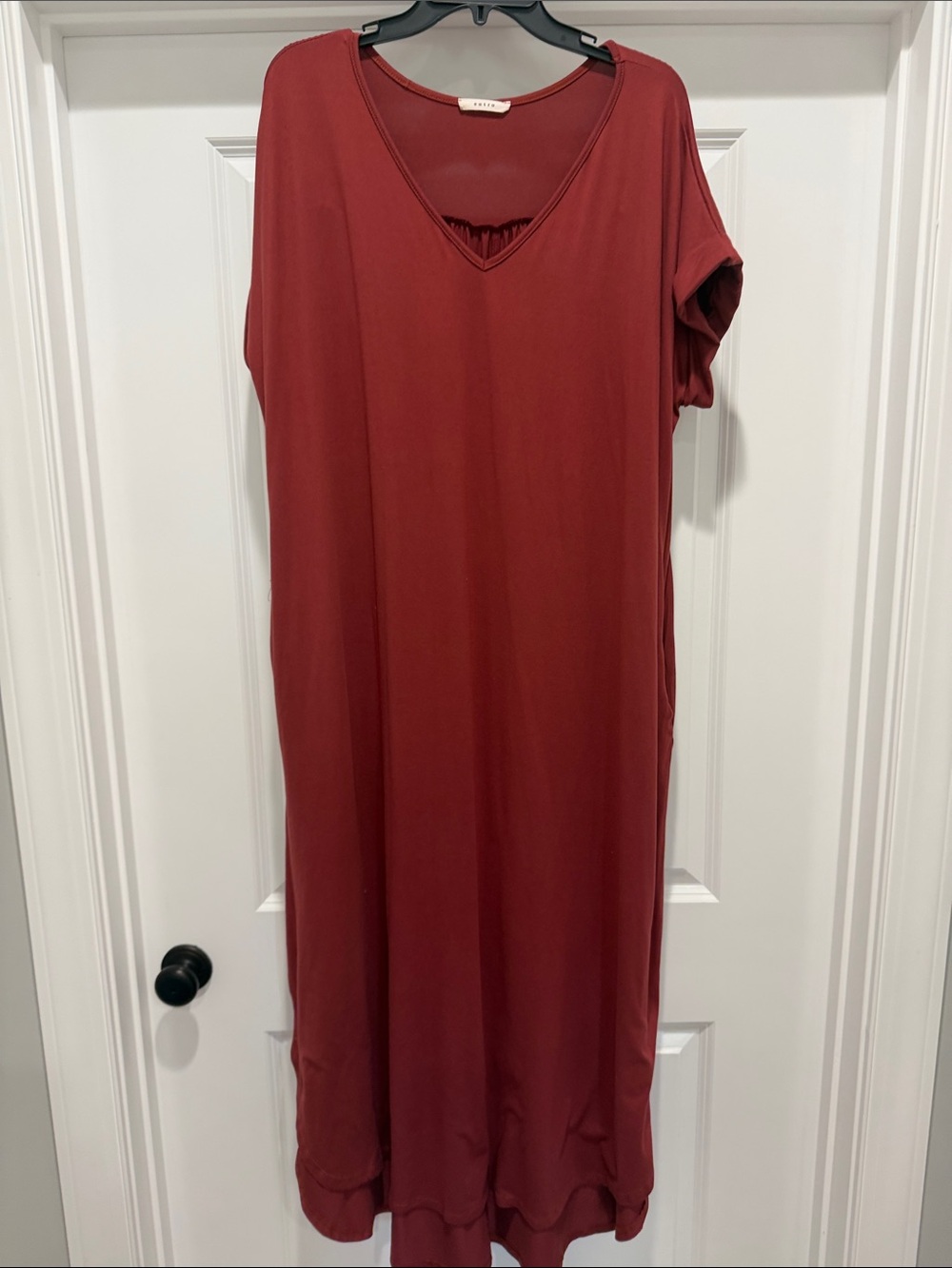 entro Brick Red V-Neck Short Sleeve Maxi Dress